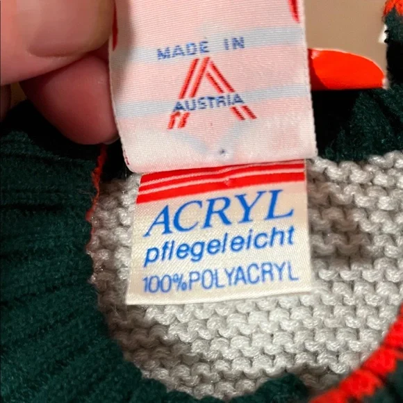 Cozy Knit Cardigan with Green and Red Accents - Picture 3 of 7